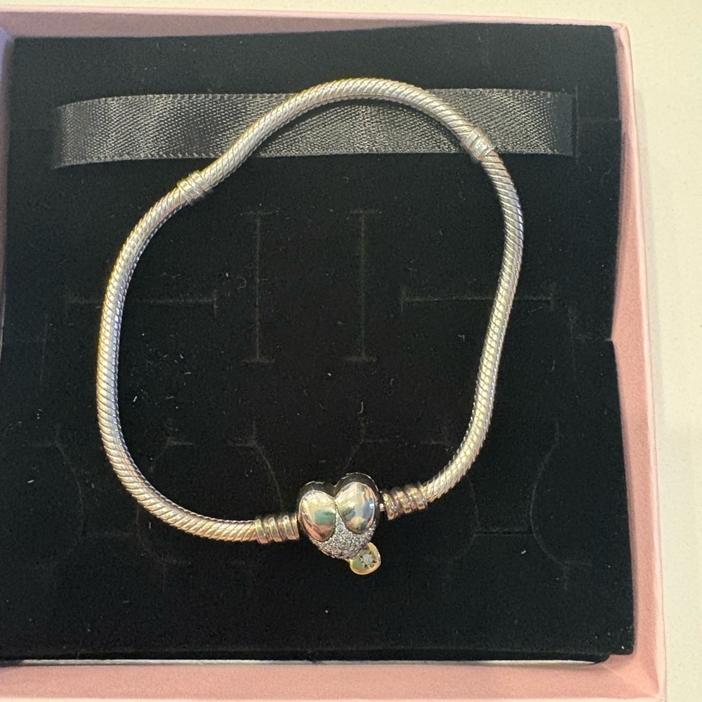 Disney Princess Pandora Moments Heart Snake Chain Bracelet - 7.9" - Picture 2 of 5